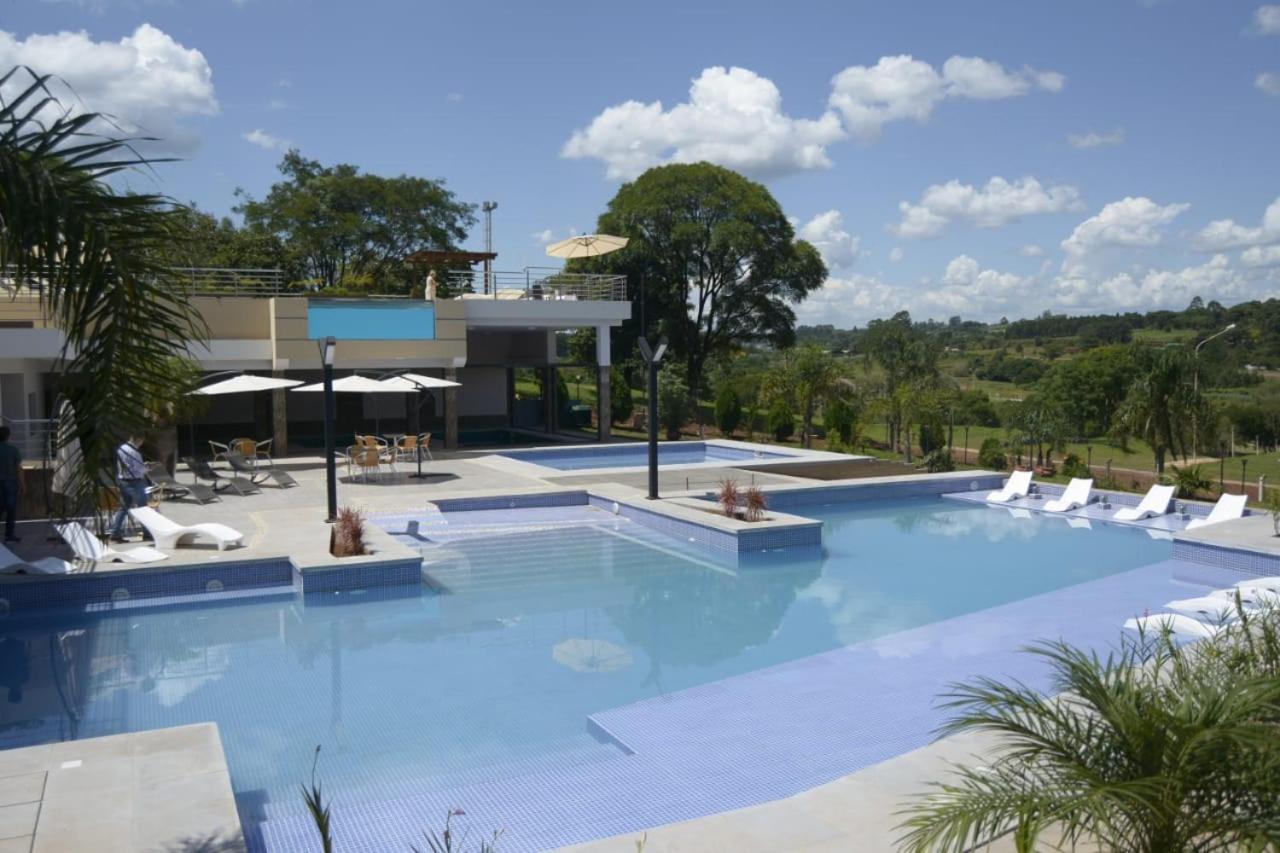 Austral Hotel Dos de Mayo Екстер'єр фото